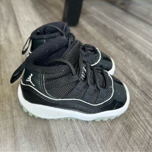 4c Jordan 11s